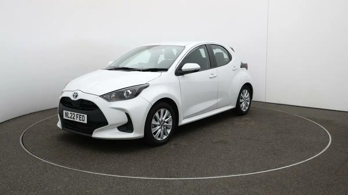 2022-toyota-yaris-15-vvt-i-icon-big-69