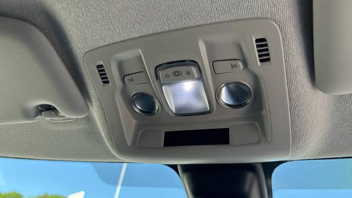 2018-citroen-c3-12-puretech-flair-110ps-ss-eat6-big-34
