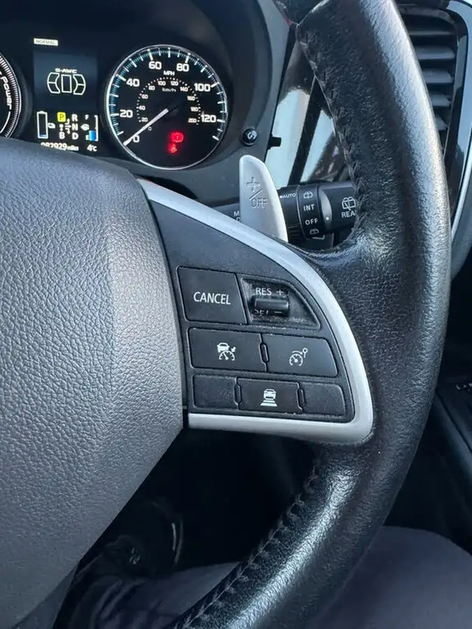 2014-mitsubishi-outlander-20-gx4hs-big-40