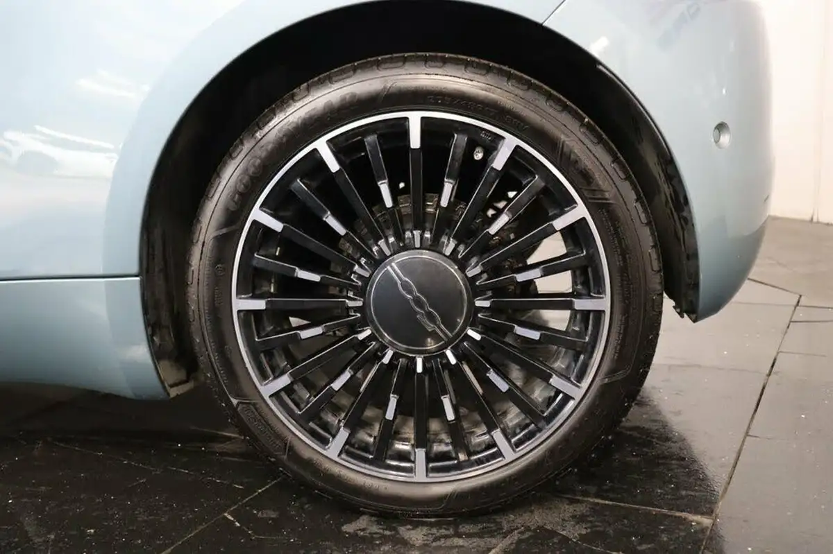2022-fiat-500-e-la-prima-big-37