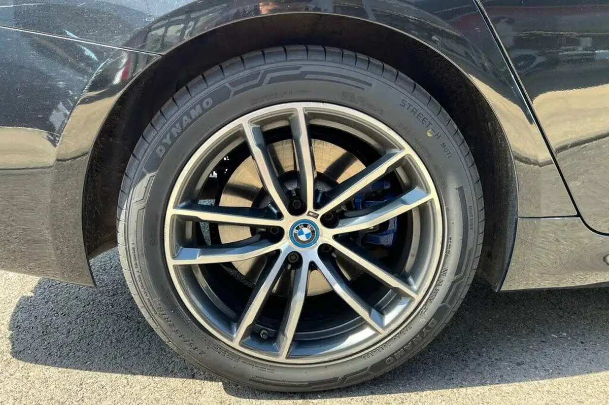 2022-bmw-5-series-20-530e-m-sport-touring-5d-big-13