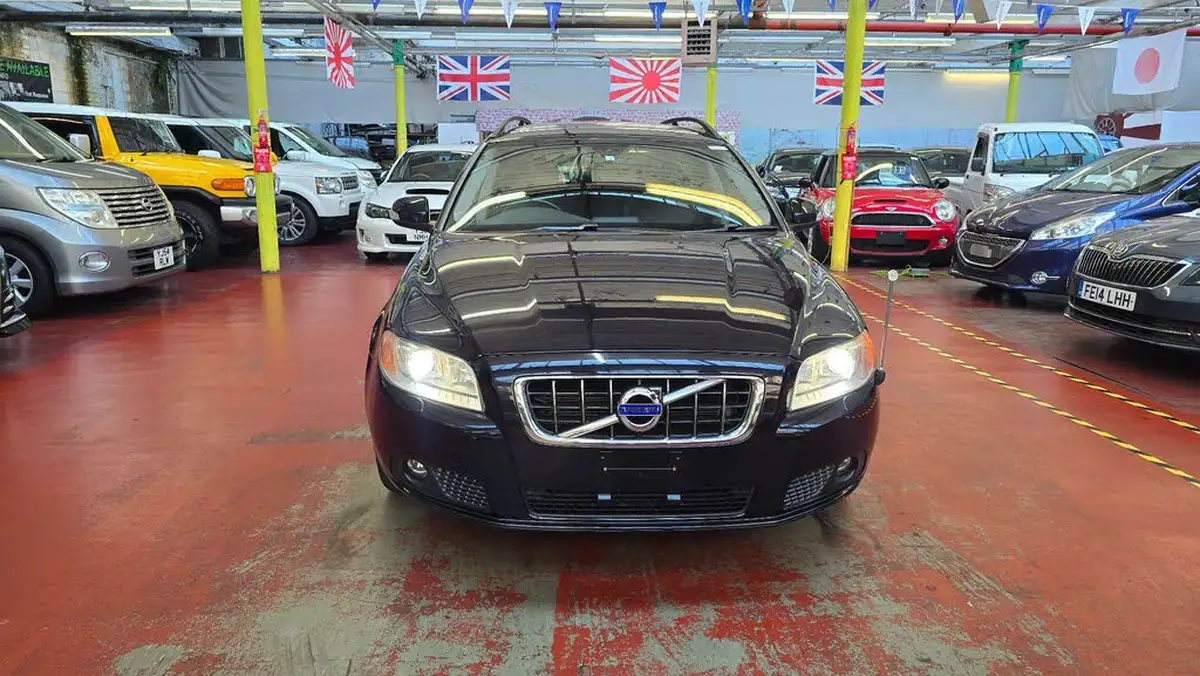 2010-volvo-v70-big-1