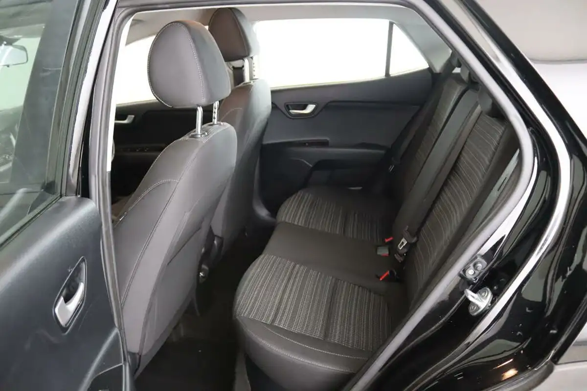 2022-kia-stonic-10-t-gdi-2-big-10