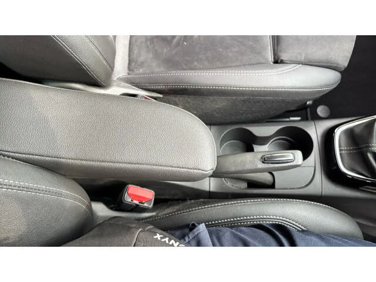 2022-vauxhall-crossland-12-ultimate-130ps-big-31