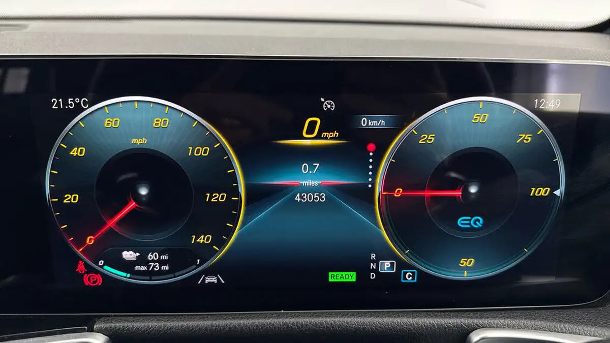 2022-mercedes-benz-eqb-e-eqb-300-amg-line-big-12