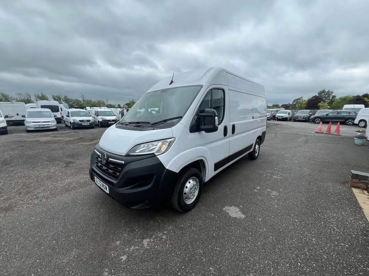 2022-vauxhall-movano-22cdti-l2-h2-3500-dynamic-big-3