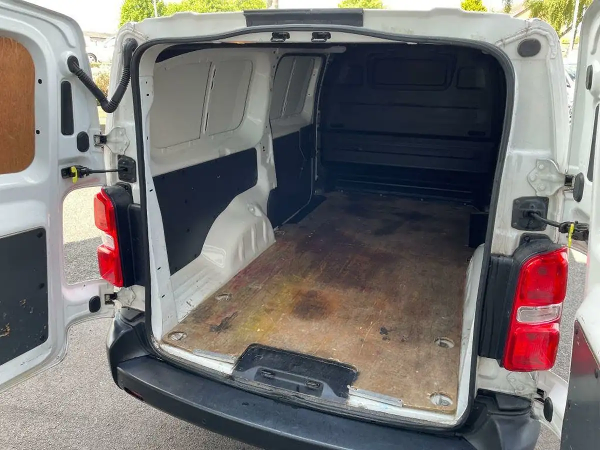 2019-vauxhall-vivaro-15td-2900-l2h1-dynamic-big-10