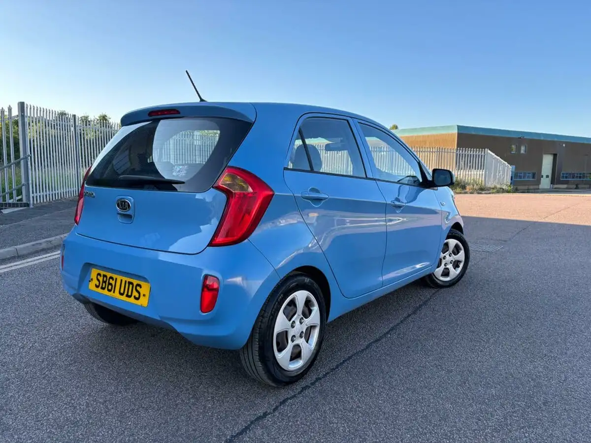 2012-kia-picanto-10-picanto-1-5d-big-4