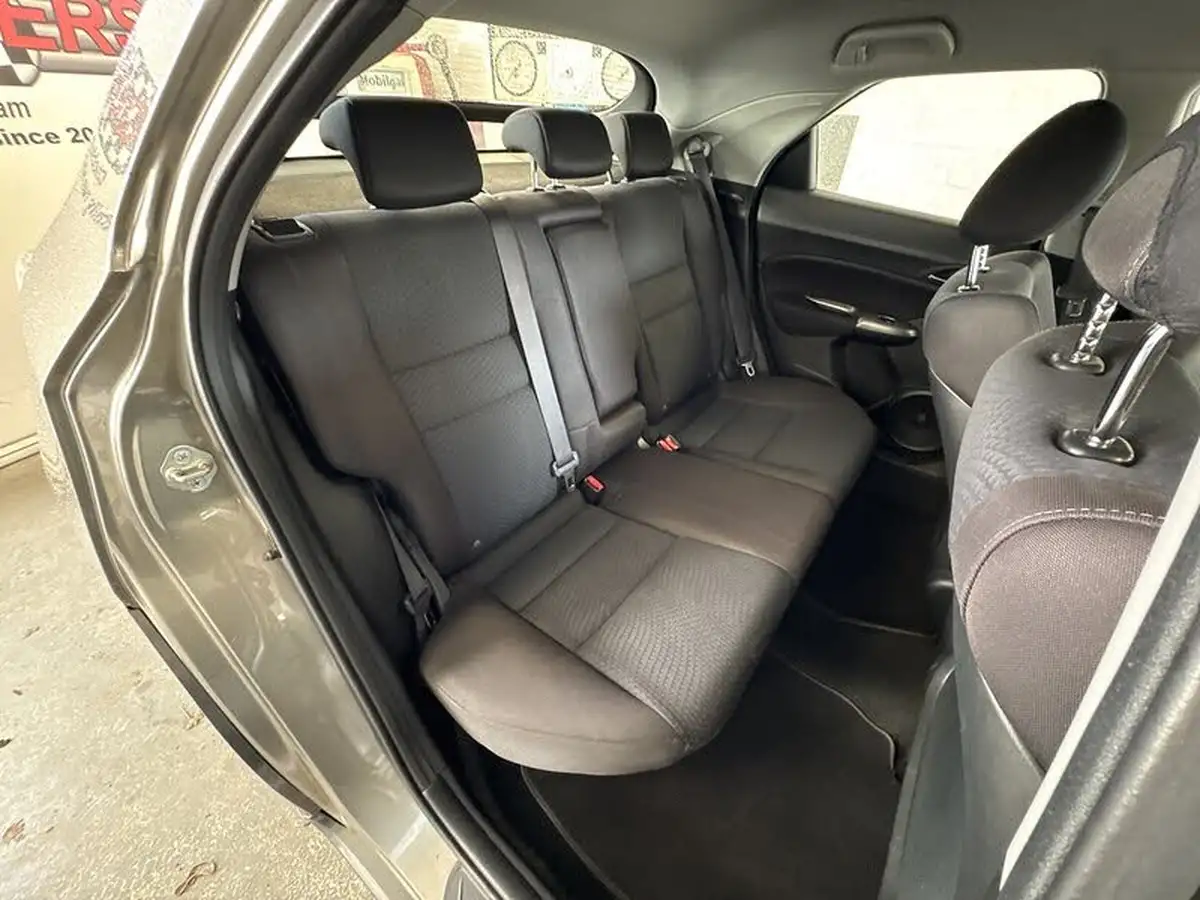 2009-honda-civic-18-se-138bhp-big-13