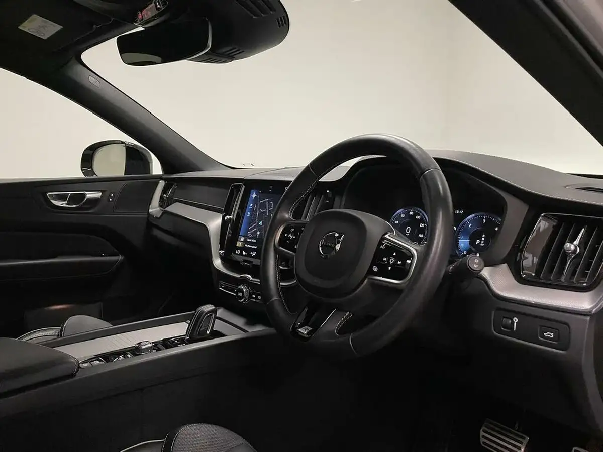 2020-volvo-xc60-20td-b5-r-design-pro-big-16