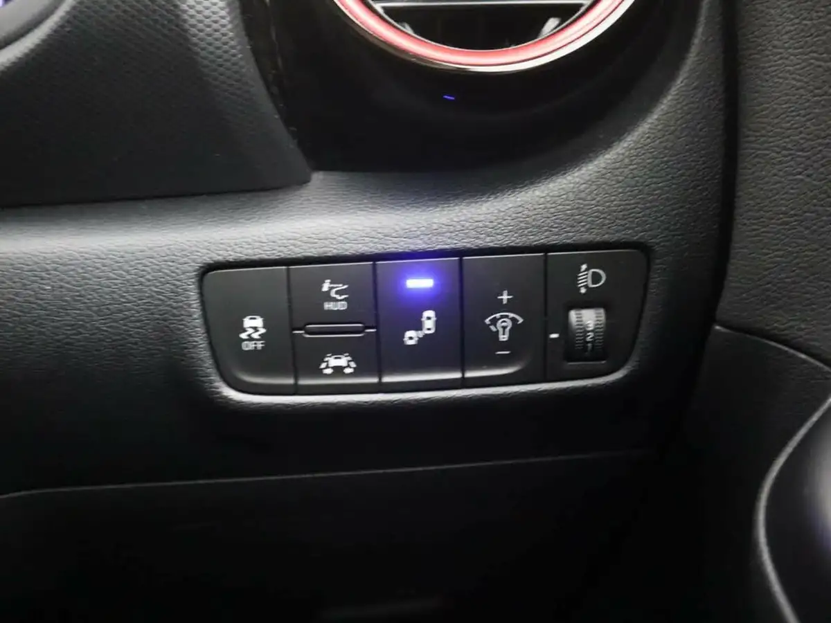 2018-hyundai-kona-10-t-gdi-premium-se-1-tone-roof-big-36