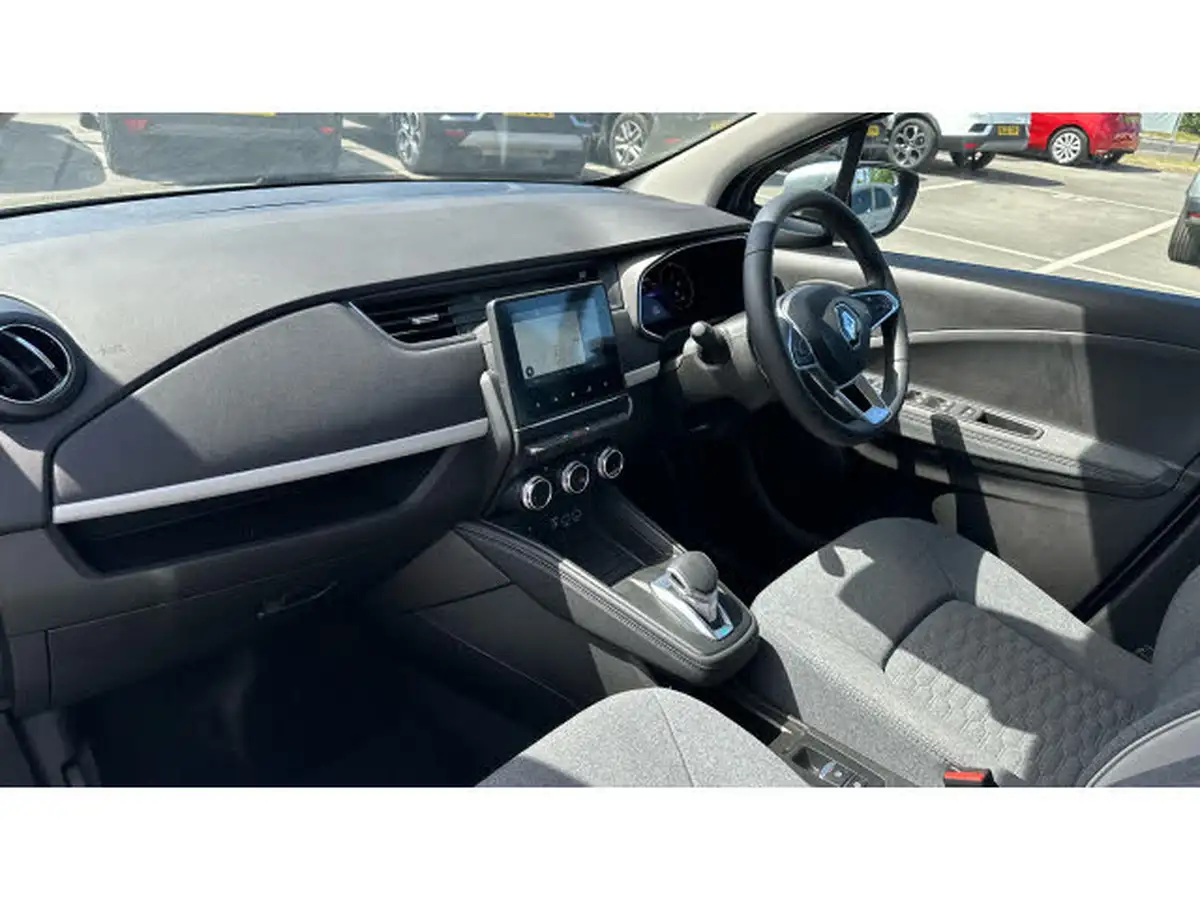 2022-renault-zoe-e-iconic-110ps-r110ev50-rapid-charge-big-8