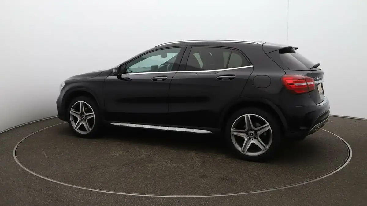 2020-mercedes-benz-gla-class-16-gla-200-amg-line-edition-plus-7g-dct-big-42