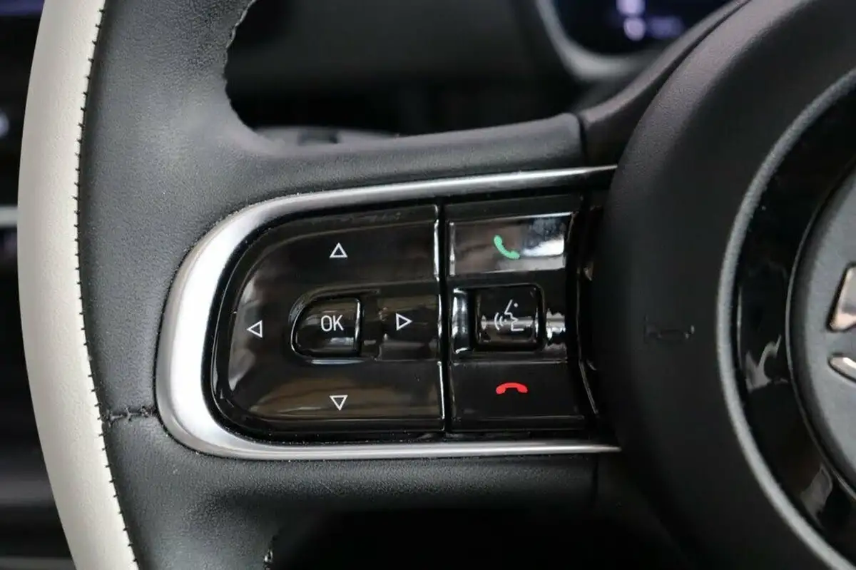 2021-fiat-500-e-la-prima-big-27