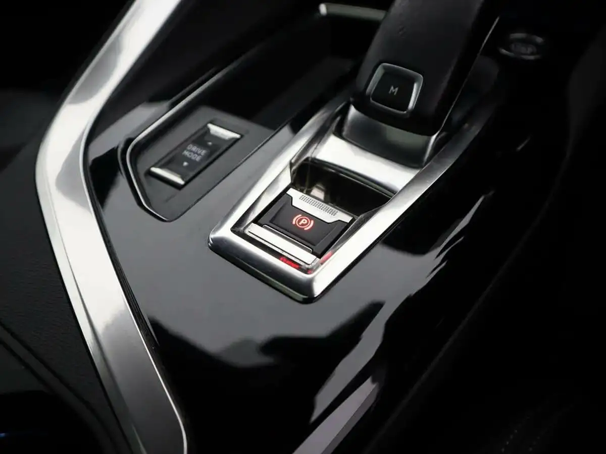 2022-peugeot-3008-suv-12-puretech-gt-premium-big-31