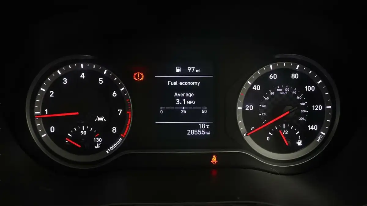 2023-hyundai-i10-10-premium-big-9