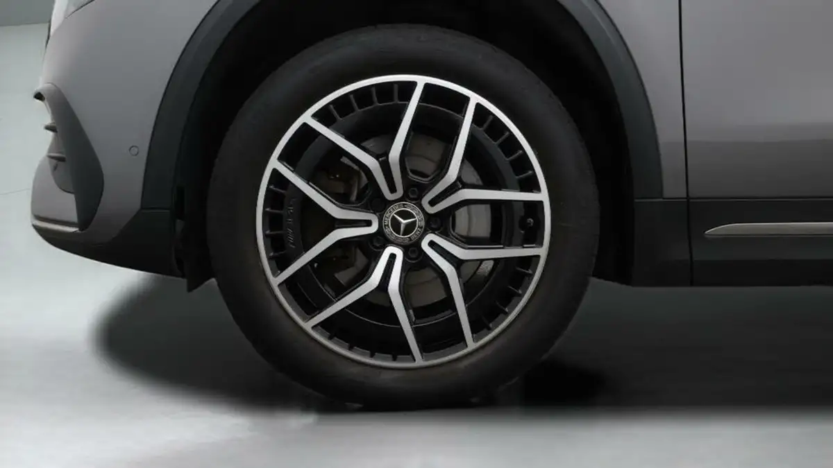 2021-mercedes-benz-eqa-e-eqa-250-amg-line-big-18