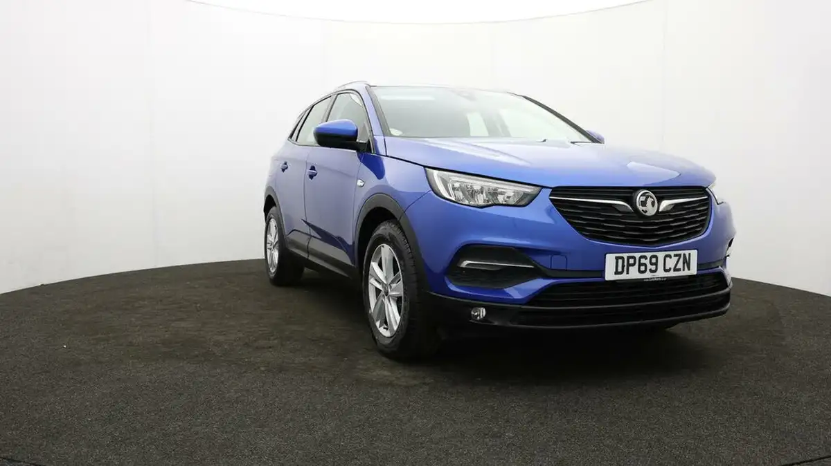 2020-vauxhall-grandland-x-15td-se-big-47