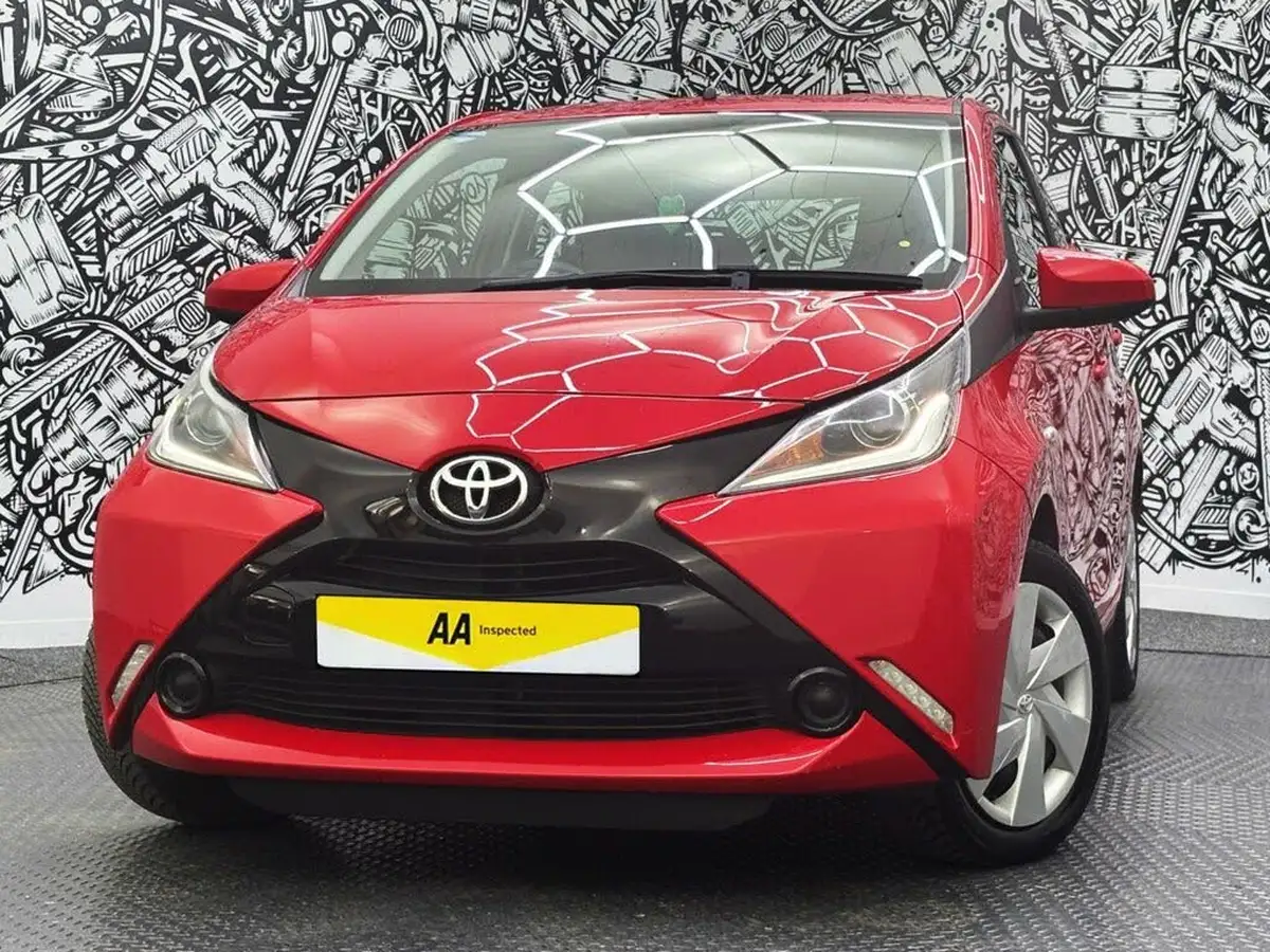 2018-toyota-aygo-10-vvt-i-x-play-71bhp-5d-big-5