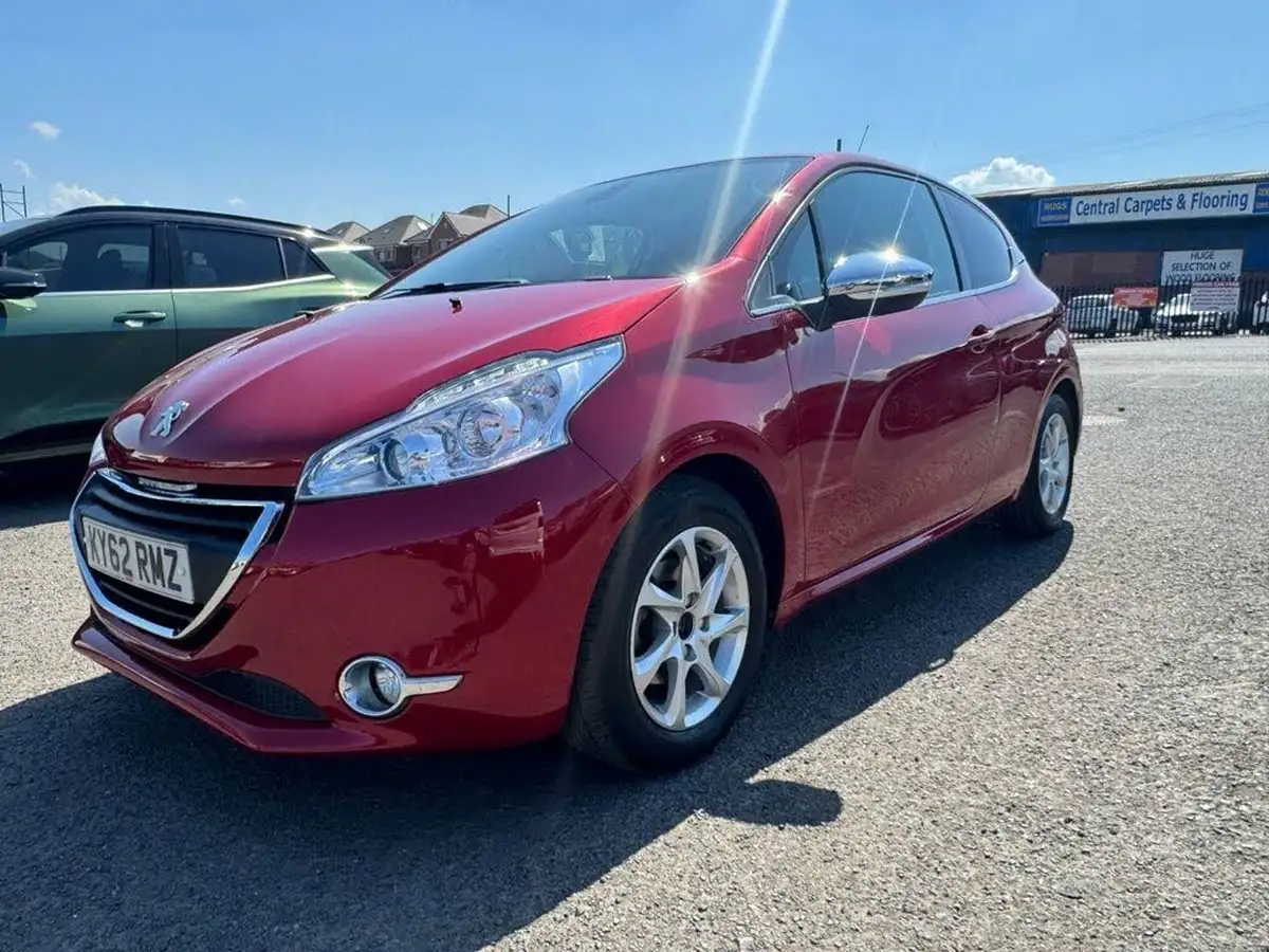 2012-peugeot-208-14td-allure-14e-hdi-ss-3d-egc-big-15