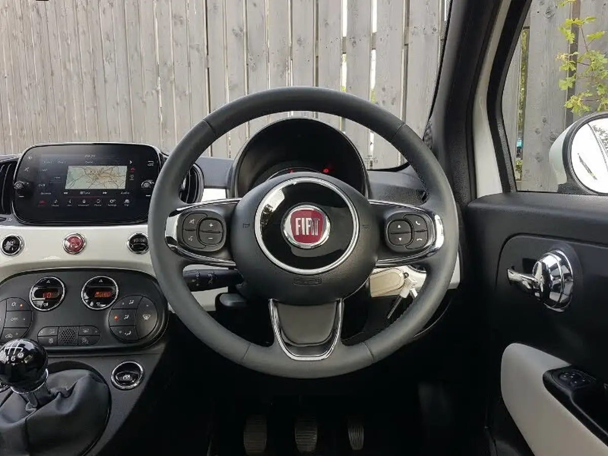 2022-fiat-500-10-dolcevita-big-6