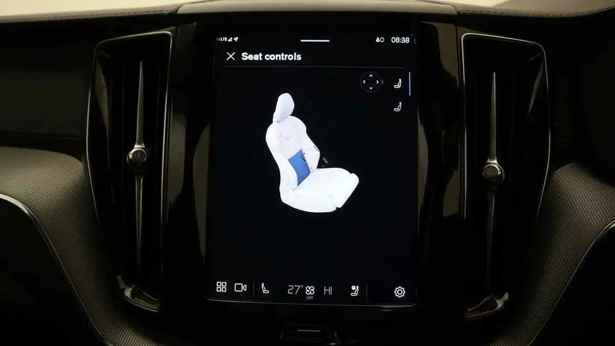2024-volvo-xc60-20-t8-ultimate-dark-big-33