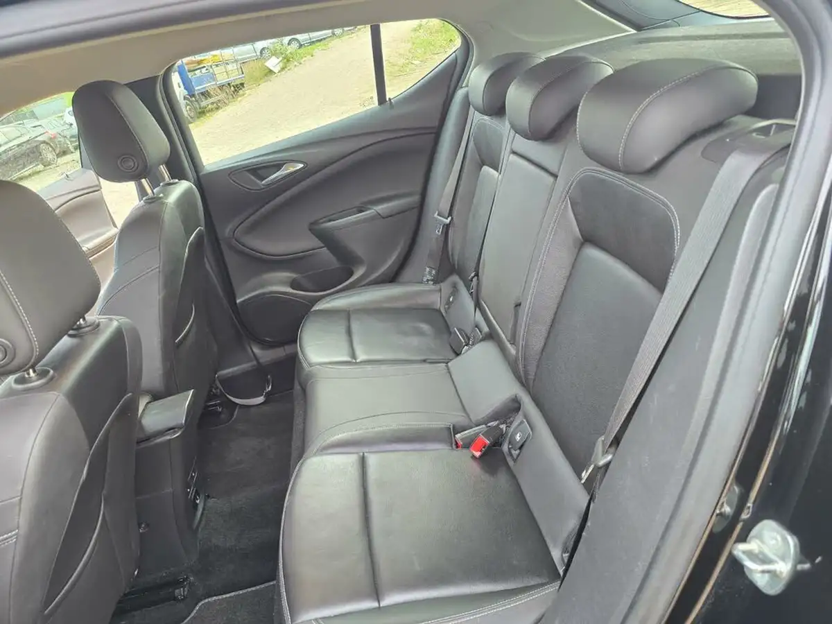 2018-vauxhall-astra-14i-16v-turbo-elite-nav-150ps-ss-hatchback-auto-big-31