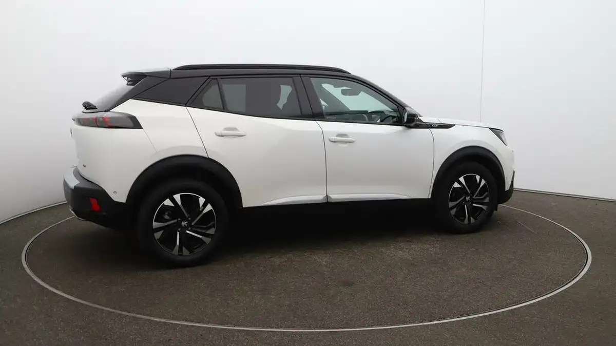 2022-peugeot-2008-suv-12-puretech-gt-big-48