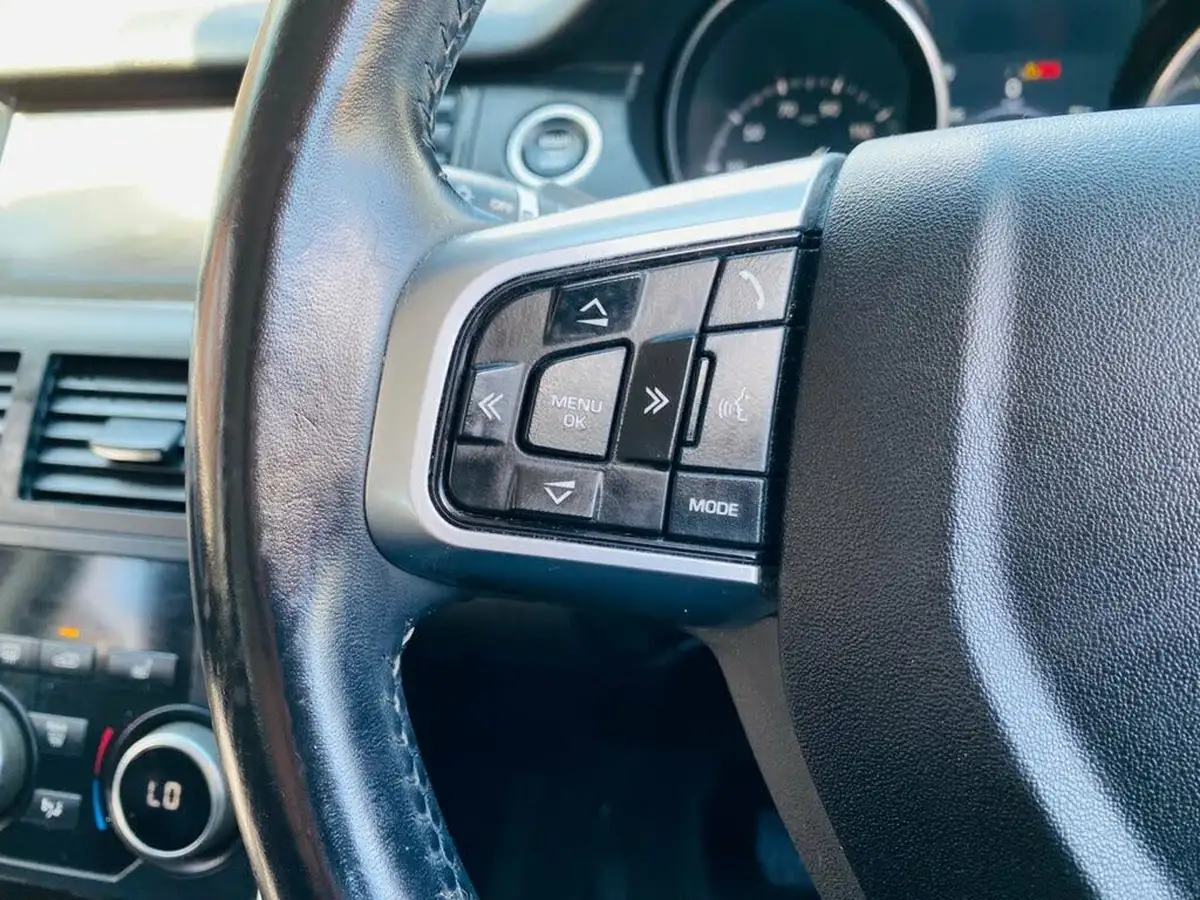 2018-land-rover-discovery-sport-20ed4-se-tech-152ps-big-17