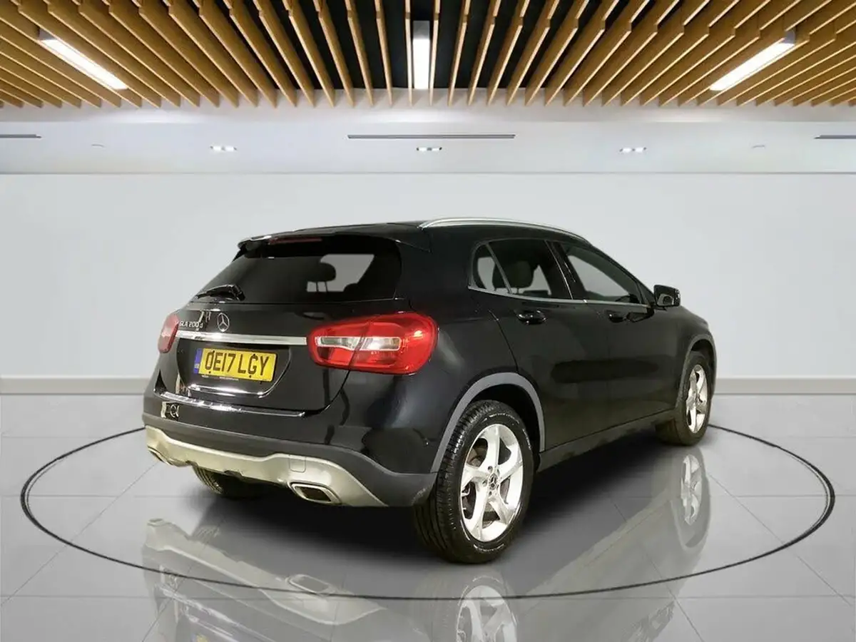 2017-mercedes-benz-gla-class-21d-gla-200d-sport-executivess-big-8
