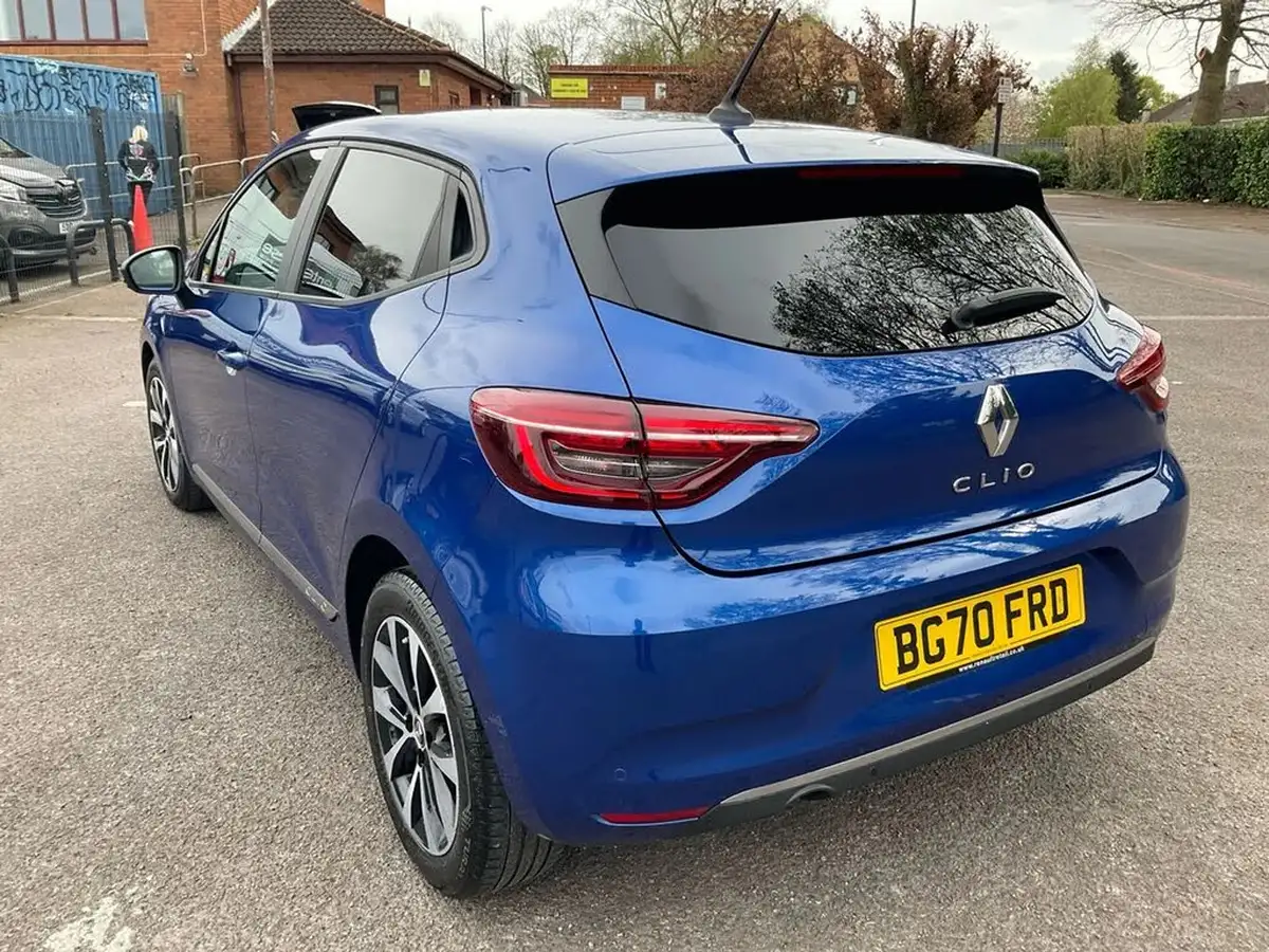 2020-renault-clio-10-sce-iconic-75bhp-big-20