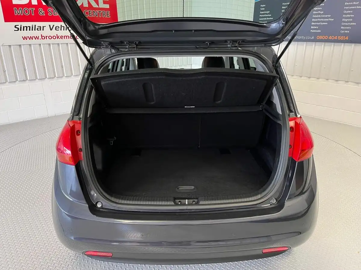 2016-kia-venga-16-3-isg-big-12