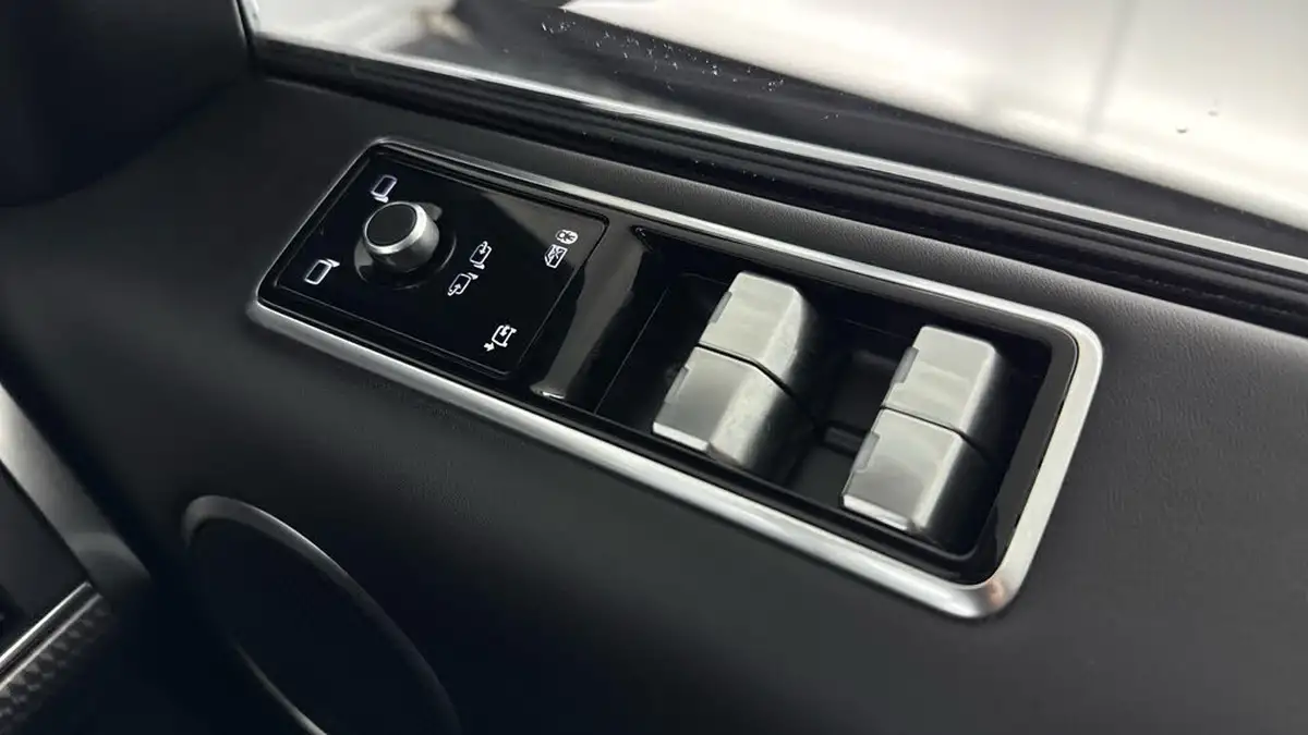 2021-land-rover-range-rover-sport-30-d300-hse-dynamic-big-21