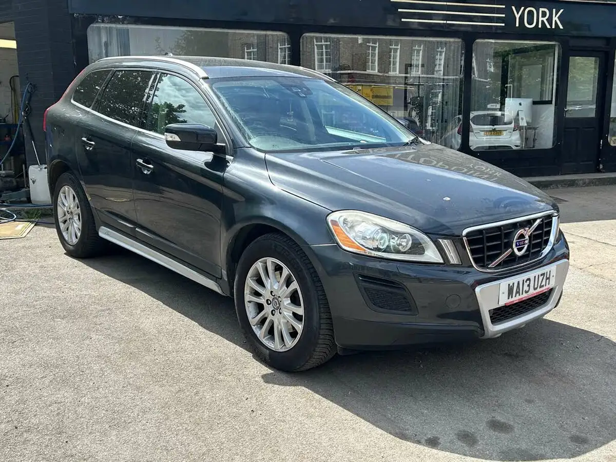 2013-volvo-xc60-24td-d4-se-lux-163bhp-geartronic-big-2