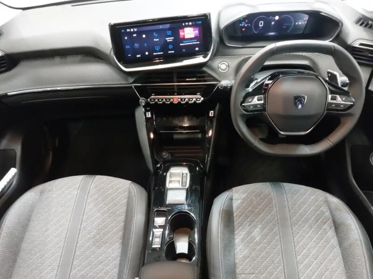 2024-peugeot-208-12-puretech-allure-hybrid-e-dsc6-big-2