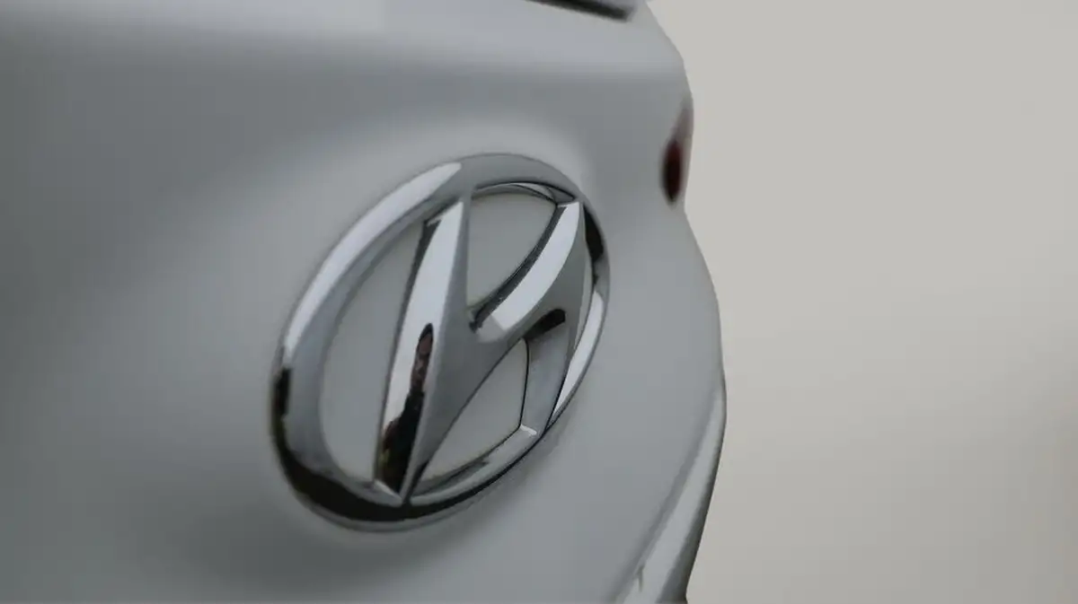 2023-hyundai-kona-e-ultimate-204ps-64kwh-105kw-obc-big-21