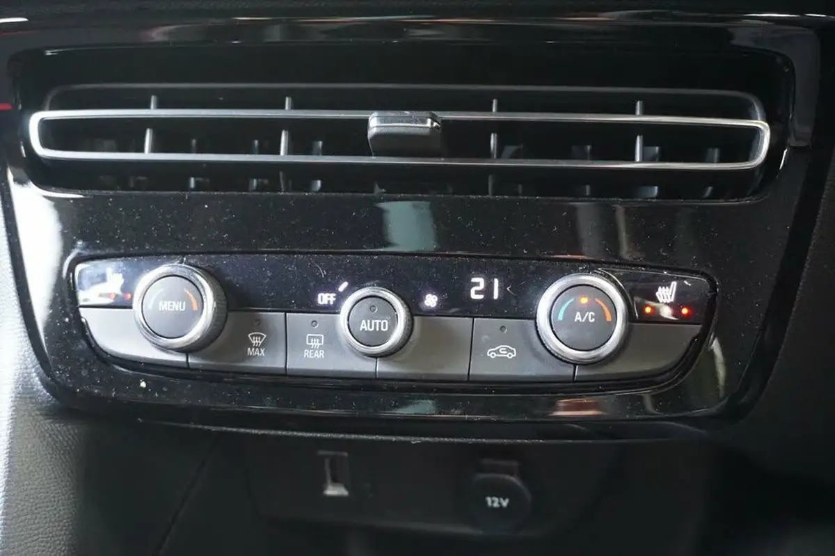 2024-vauxhall-mokka-12-gs-136ps-big-15