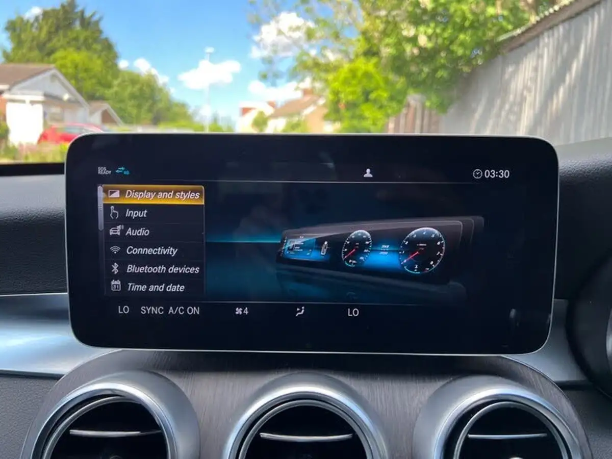 2021-mercedes-benz-c-class-20d-c300de-amg-line-edition-saloon-4d-big-12