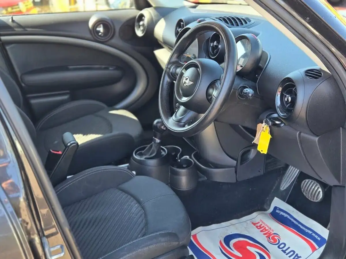 2015-mini-countryman-20td-cooper-sd-143bhp-chili-auto-big-8