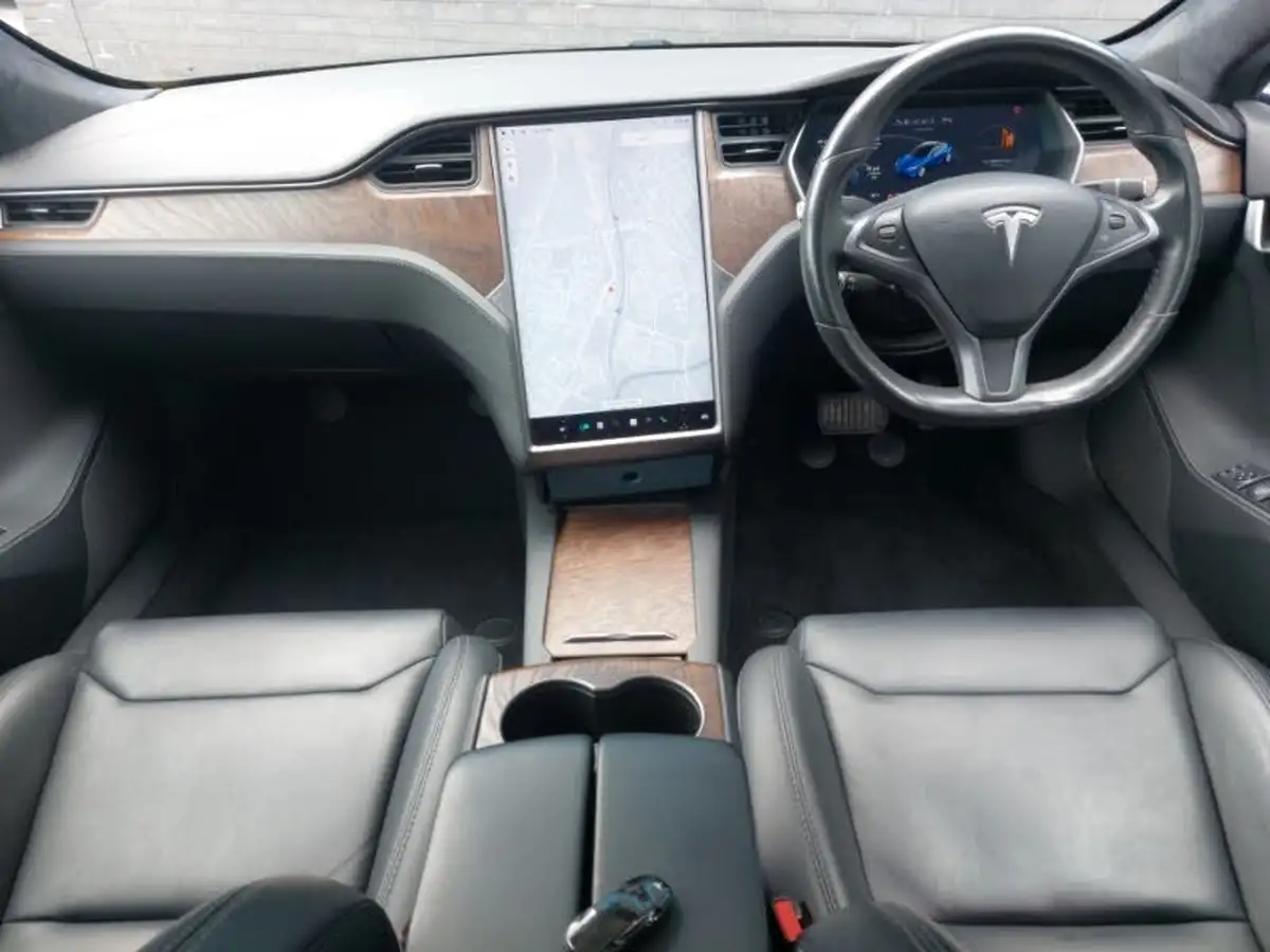 2019-tesla-model-s-e-long-range-big-2