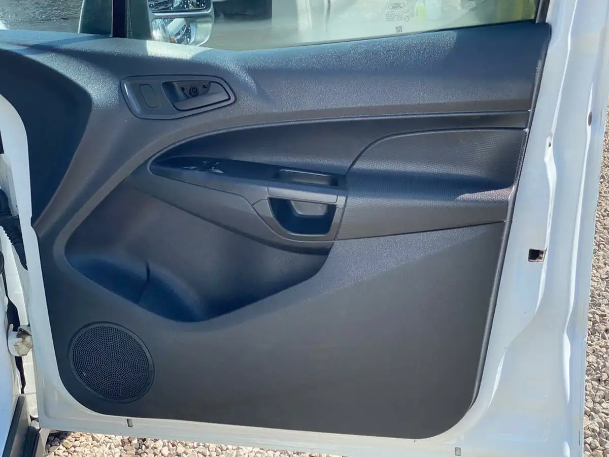 2016-ford-transit-connect-16tdci-l1-200-panel-big-37