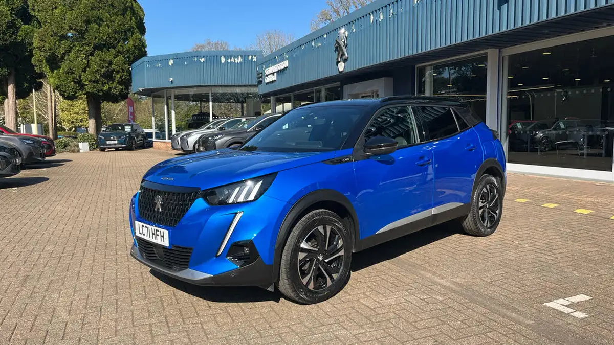 2021-peugeot-2008-suv-12-puretech-gt-big-6