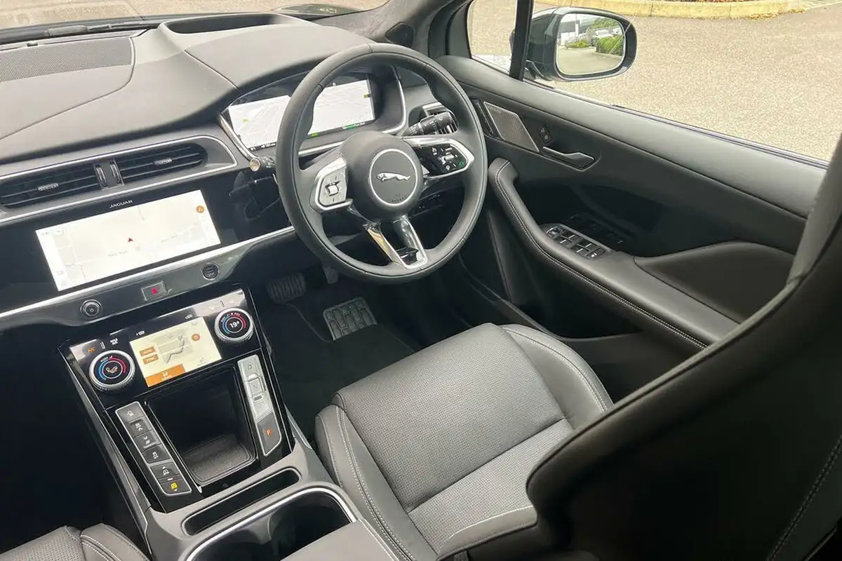 2024-jaguar-i-pace-ev400-400-sport-big-24