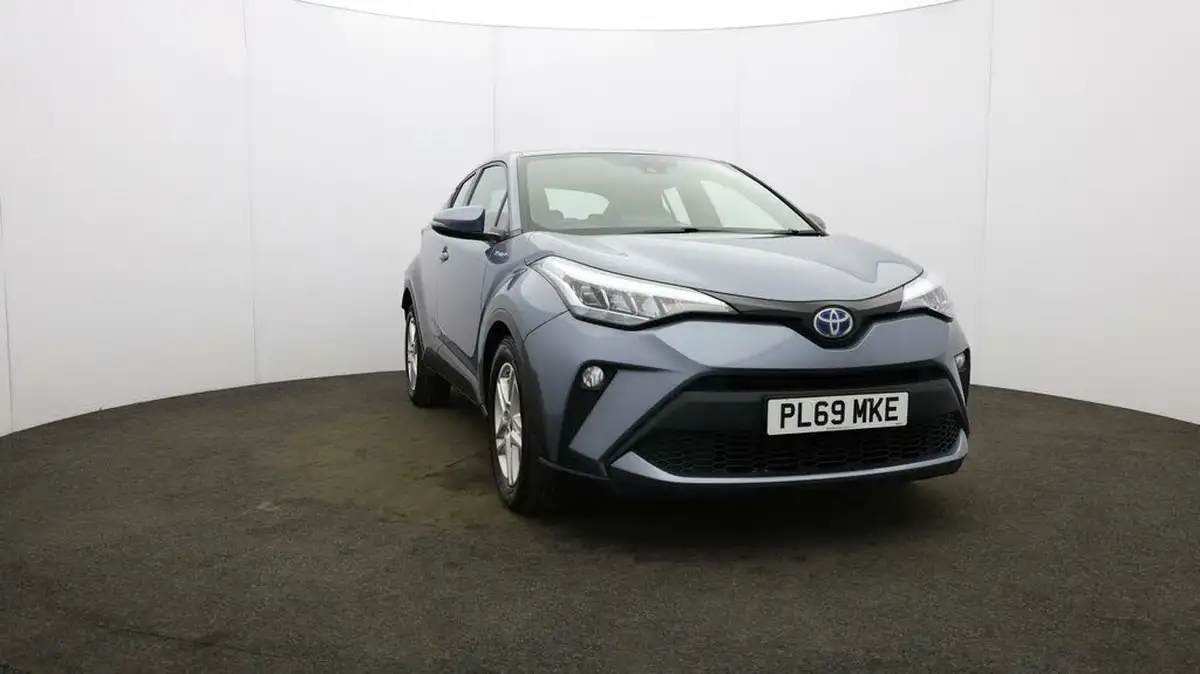 2020-toyota-c-hr-18-vvt-i-icon-parking-pack-big-37