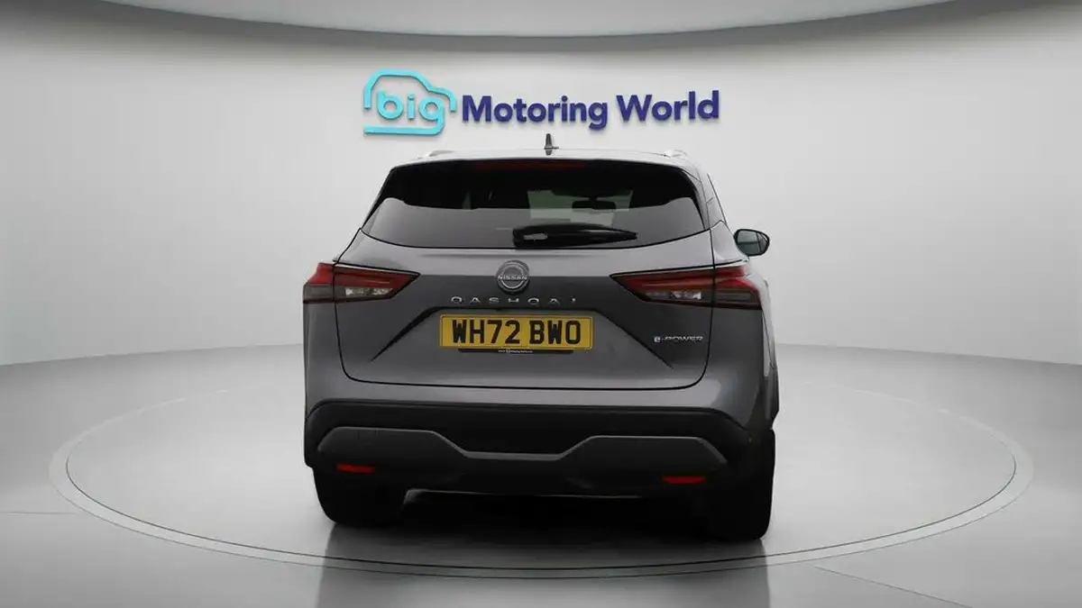 2023-nissan-qashqai-15-tekna-big-6