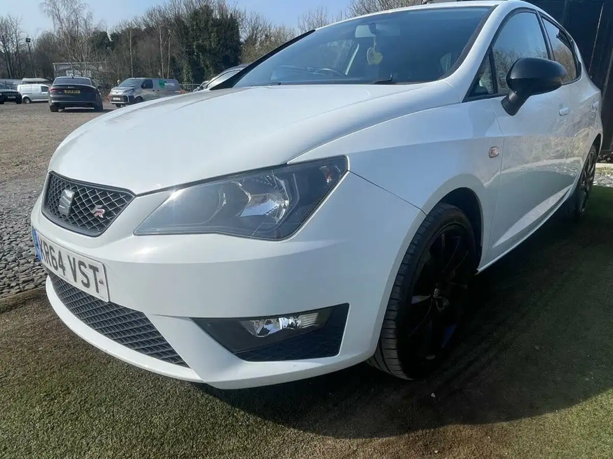 2014-seat-ibiza-12-fr-black-hatchback-5d-big-14