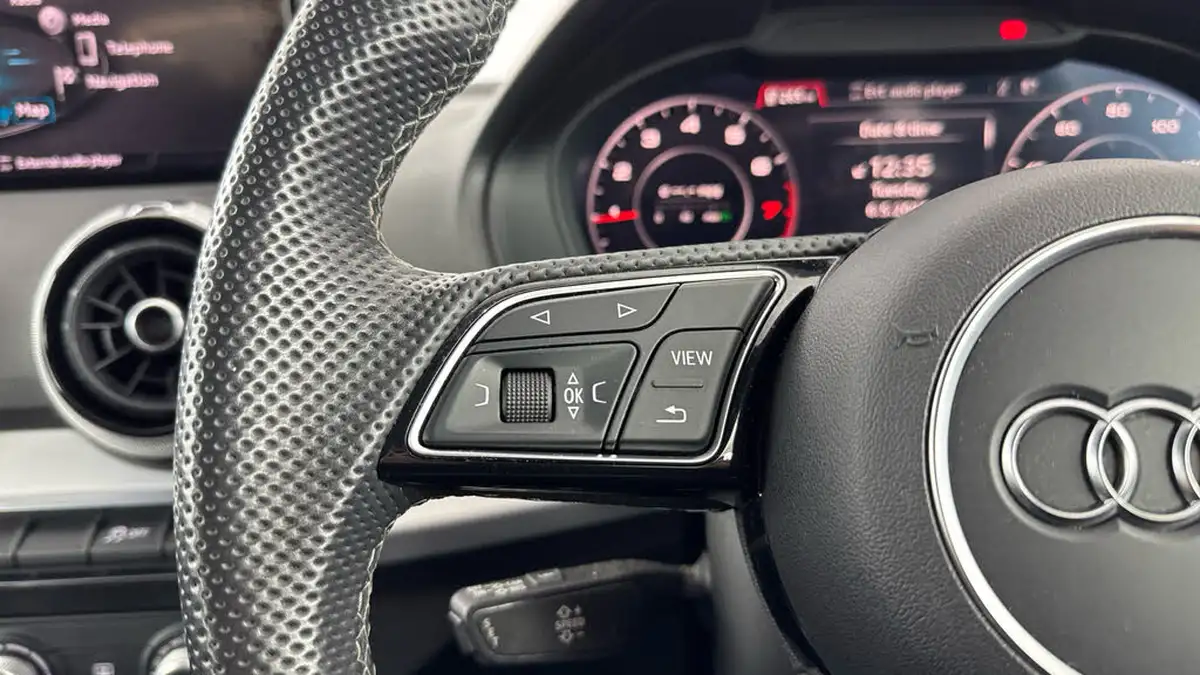 2021-audi-q2-10-30-tfsi-s-line-big-18