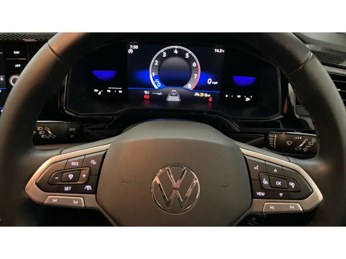 2022-volkswagen-polo-10-tsi-life-big-9