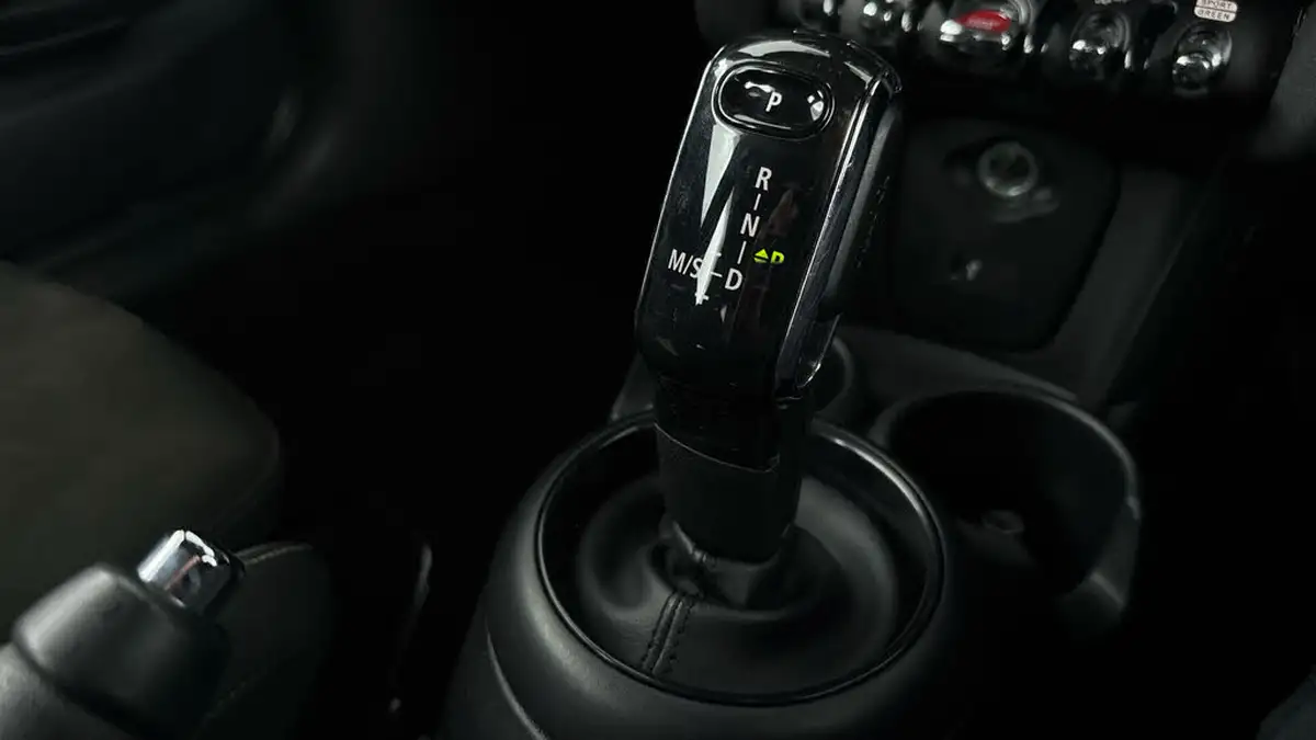2021-mini-cooper-20-cooper-s-sport-hatchback-3d-auto-big-17