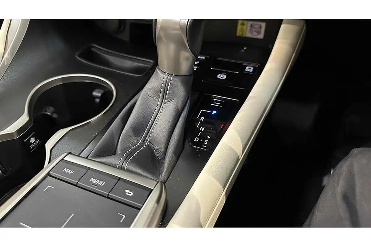 2022-lexus-rx-450h-35-rx-big-56